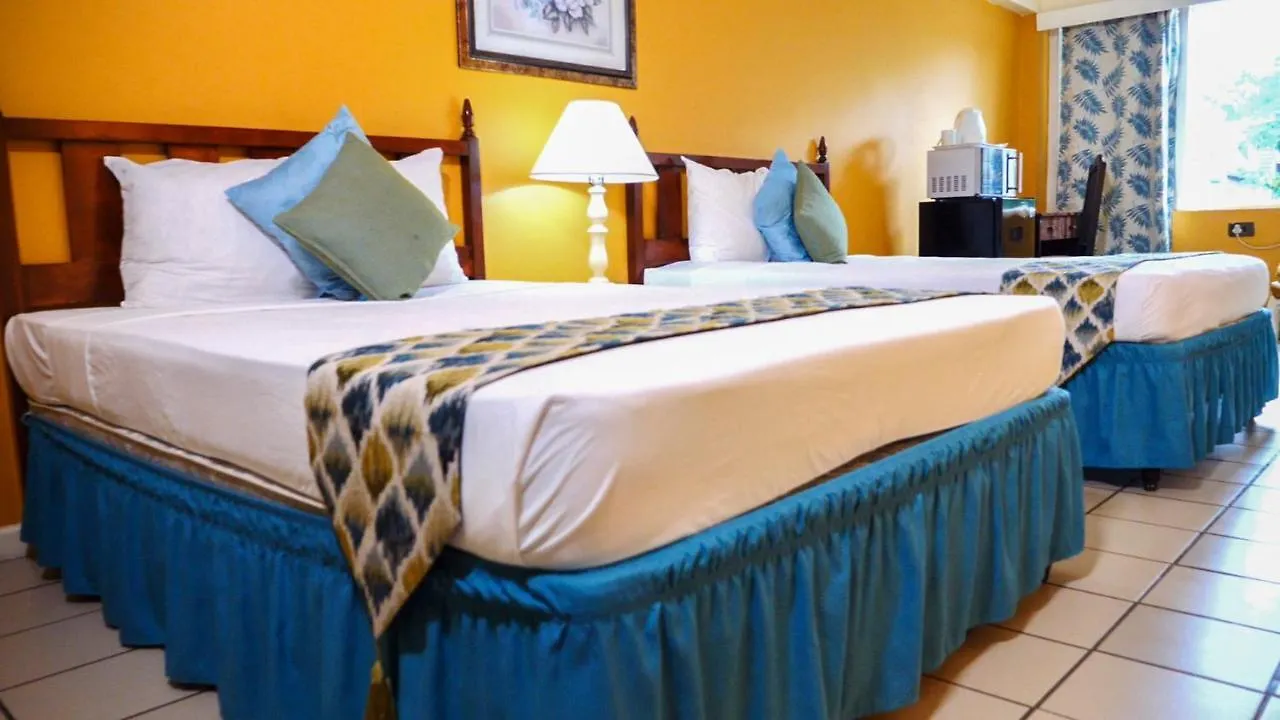 אוצ'ו ריוס Pineapple Court Hotel