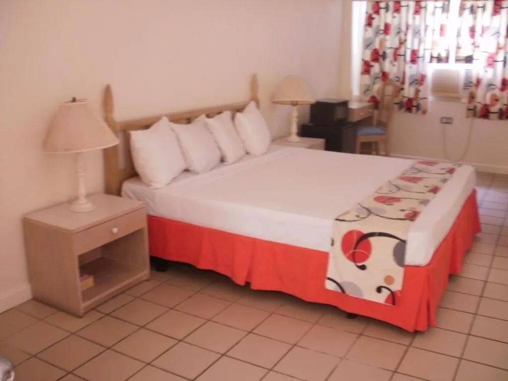 אוצ'ו ריוס Pineapple Court Hotel