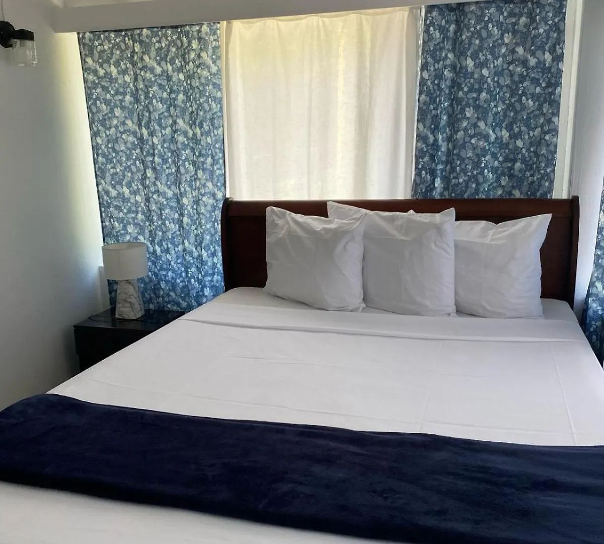 Pineapple Court Hotel Ocho Rios 2*,  Jamaica