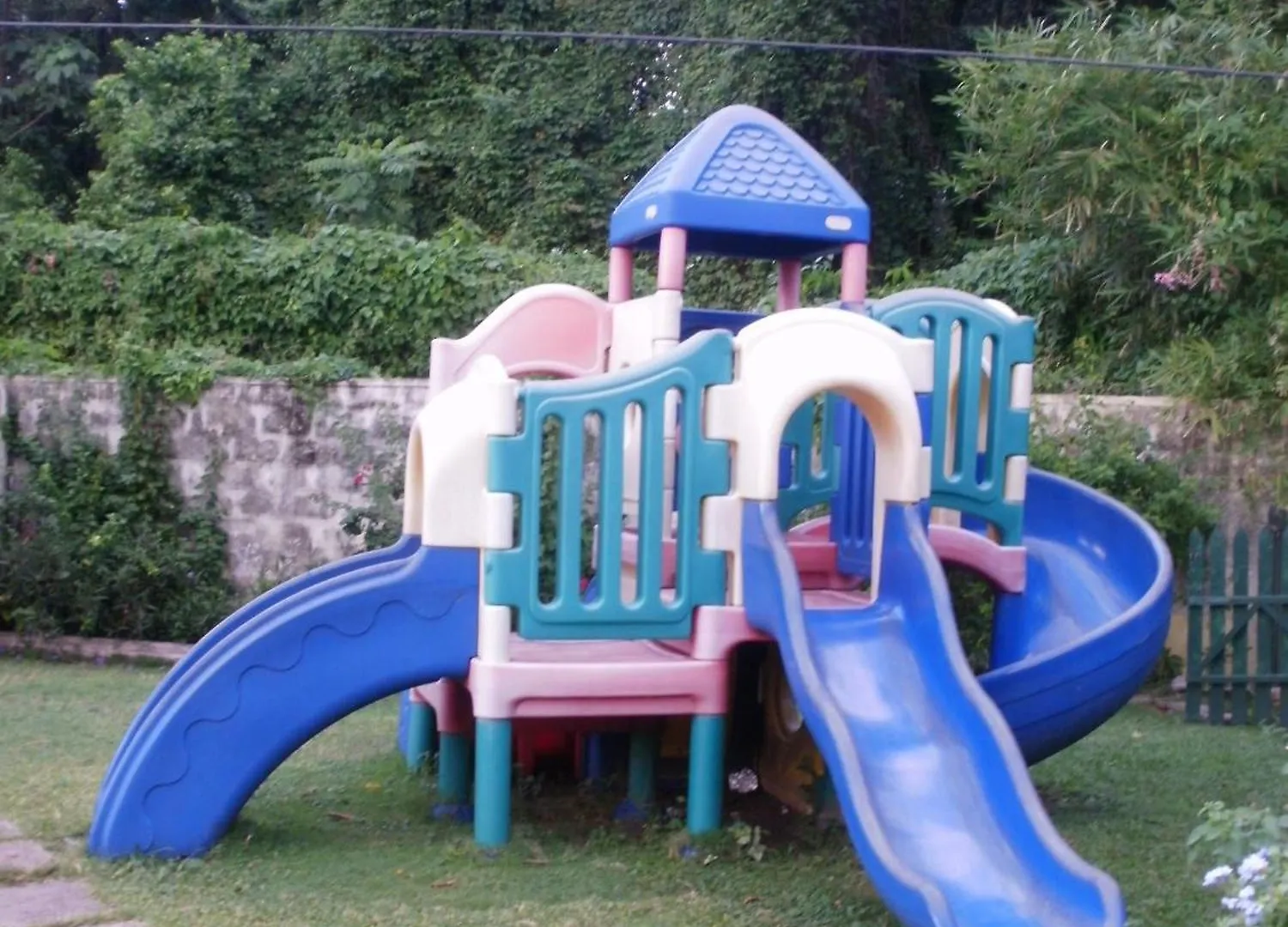 אוצ'ו ריוס Pineapple Court Hotel 2*, אוצ'ו ריוס ג'מייקה