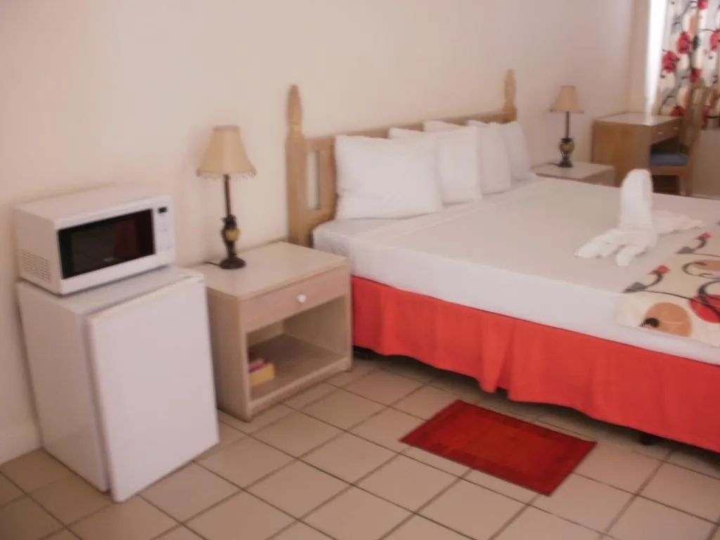 אוצ'ו ריוס Pineapple Court Hotel