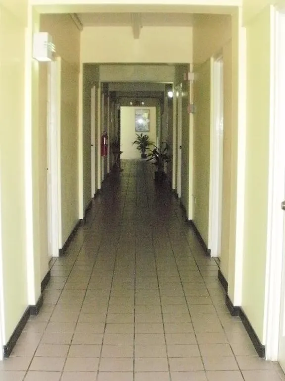 Pineapple Court Hotel Ocho Ríos
