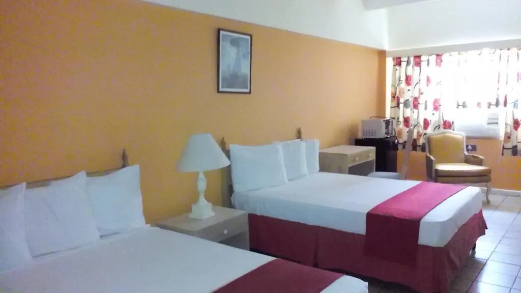 Pineapple Court Hotel Ocho Rios 2*,  Jamaica