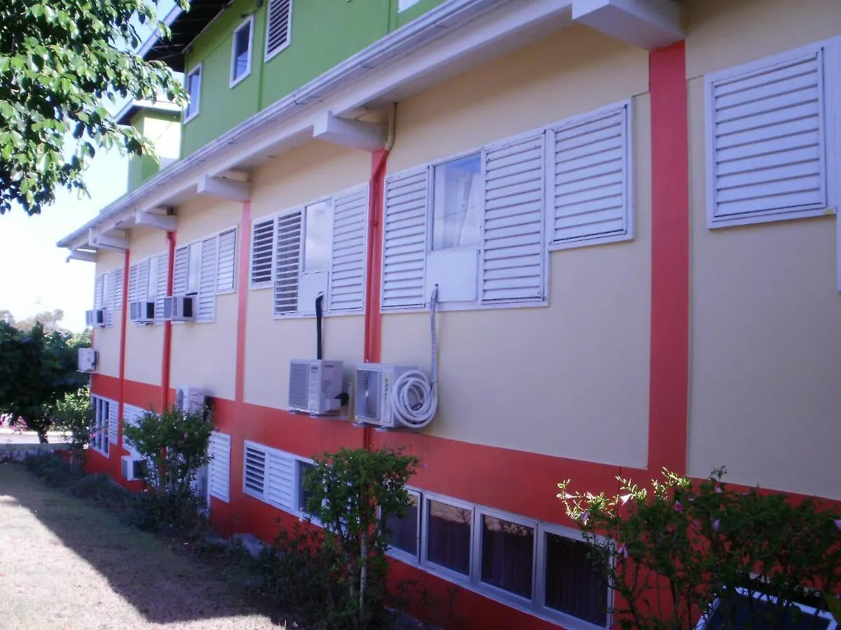 **  Pineapple Court Hotel Ocho Rios Jamaica