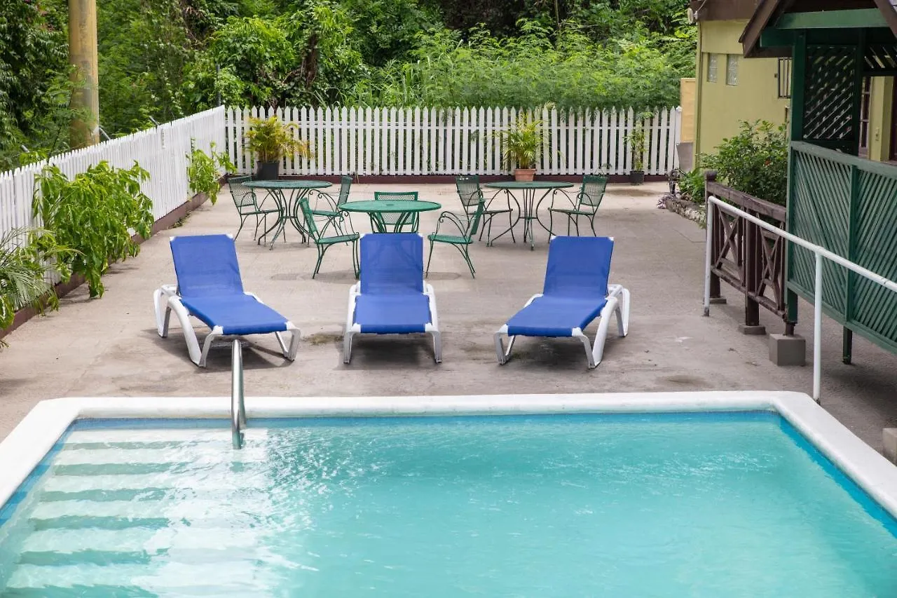 Pineapple Court Hotel Ocho Rios